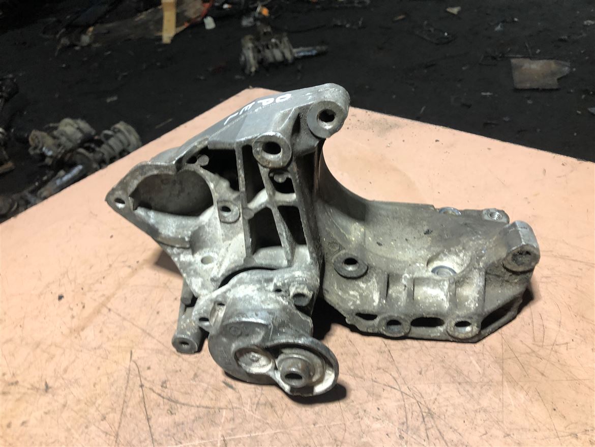 Opel Corsa B Astra G Vectra B 1.4-1.6 16V Klima Komprasör Ayağı 90448177