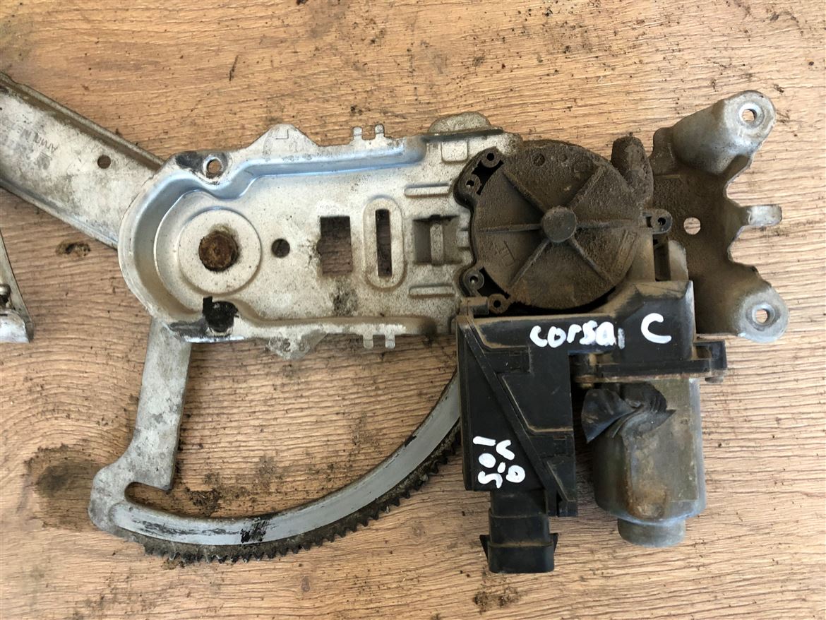 Opel Corsa C Combo Sol Ön Cam Kriko Motoru-Mekanizması (24462795)