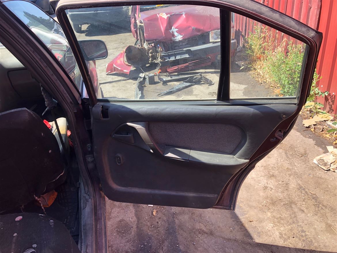 Opel Omega A 1986-1993 Sağ Arka Kapı