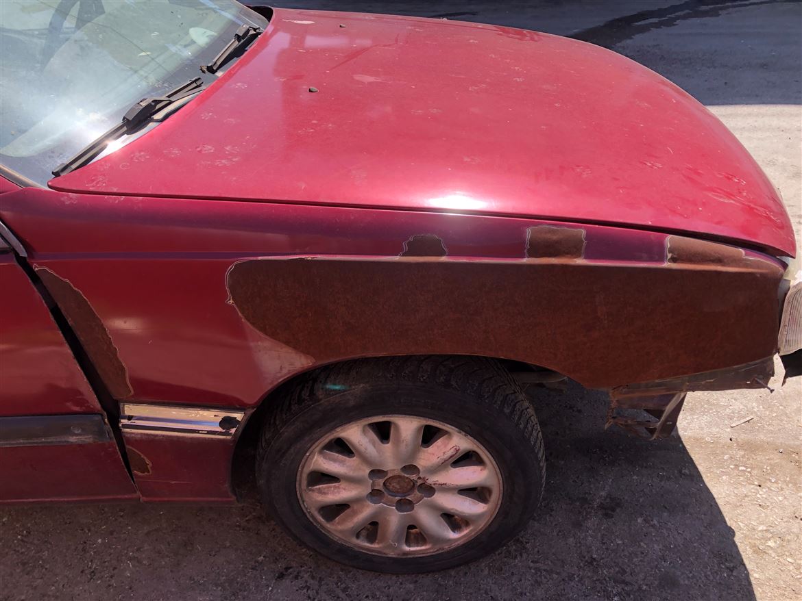 Opel Omega A 1986-1993 Sağ Ön Çamurluk