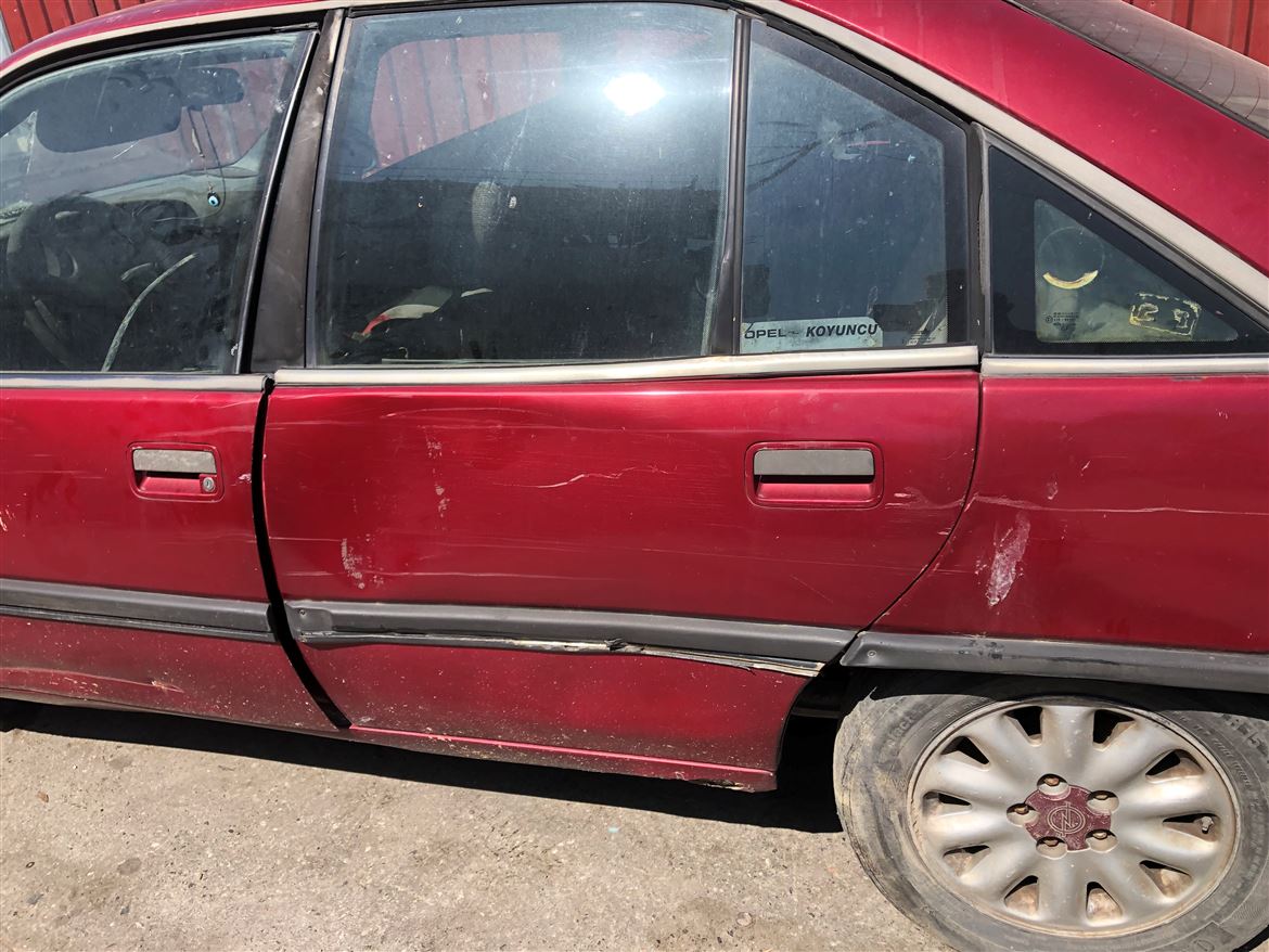 Opel Omega A 1986-1993 Sol Arka Kapı