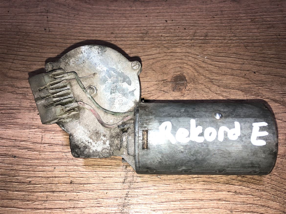 Opel Rekord E 1977-1986 Ön Cam Silecek Motoru