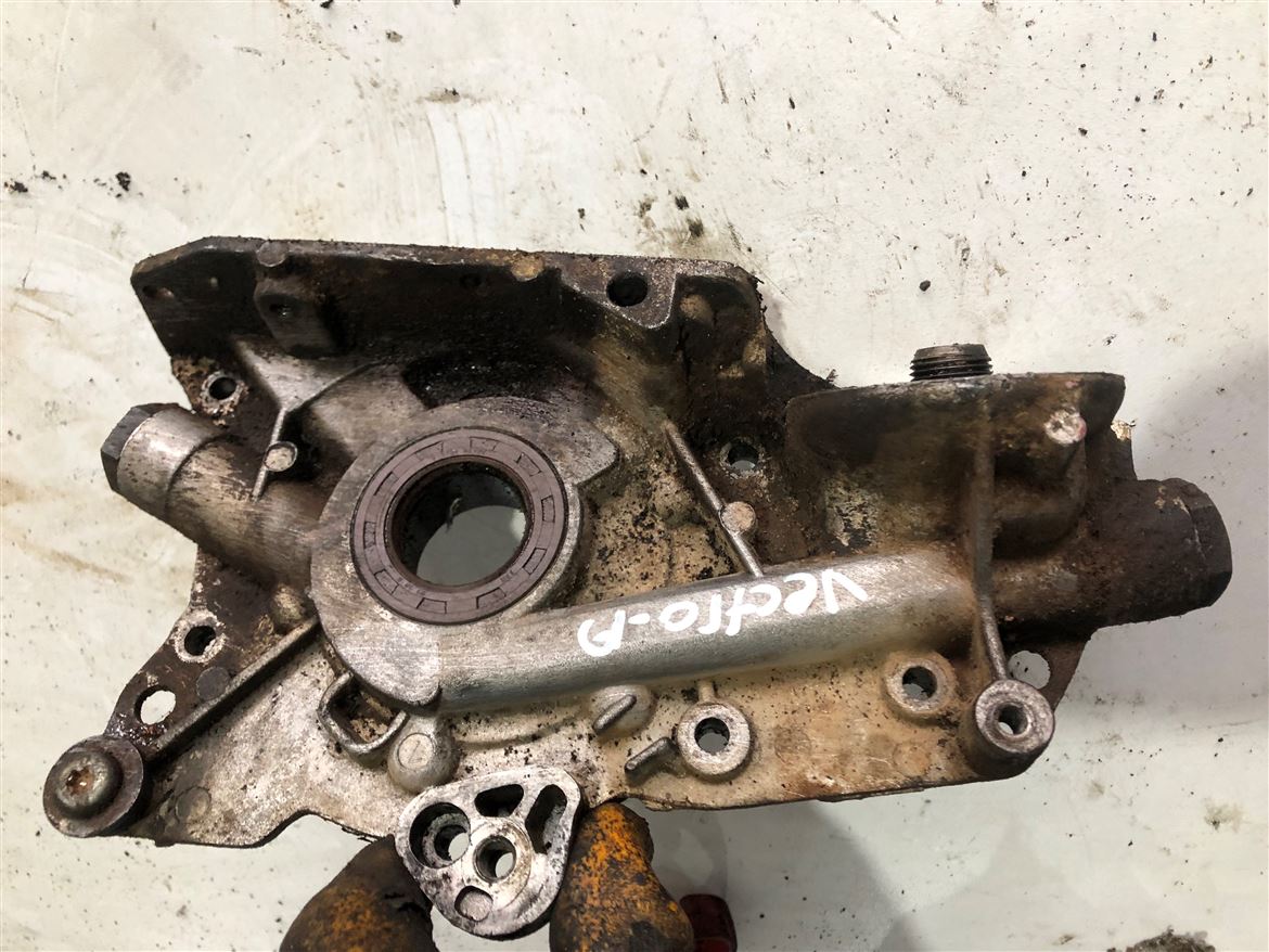 Opel Vectra A 1.8 - 2.0 Yağ Pompası