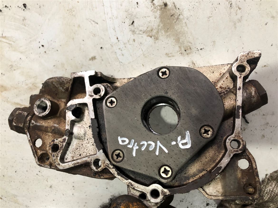 Opel Vectra A 1.8 - 2.0 Yağ Pompası