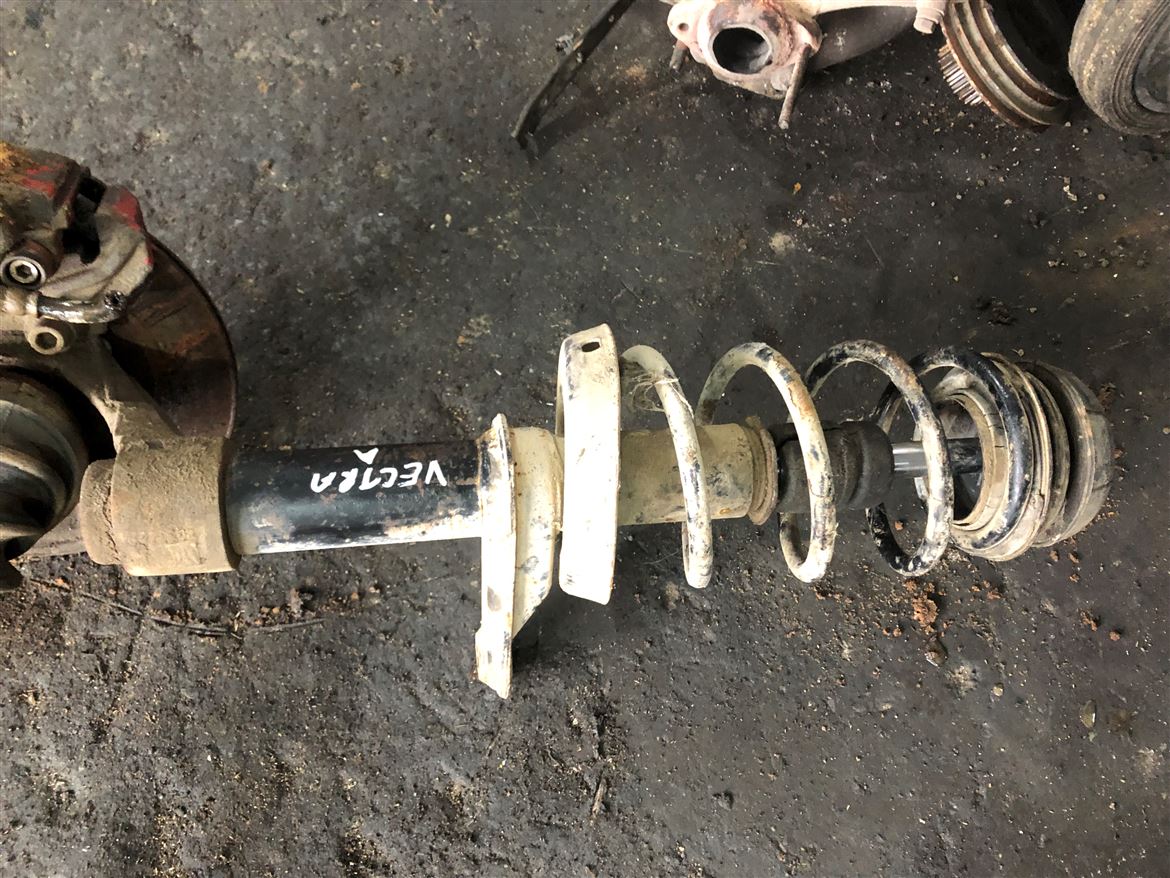 Opel Vectra A 1988-1995 Ön Amortisör Helezon Yayı