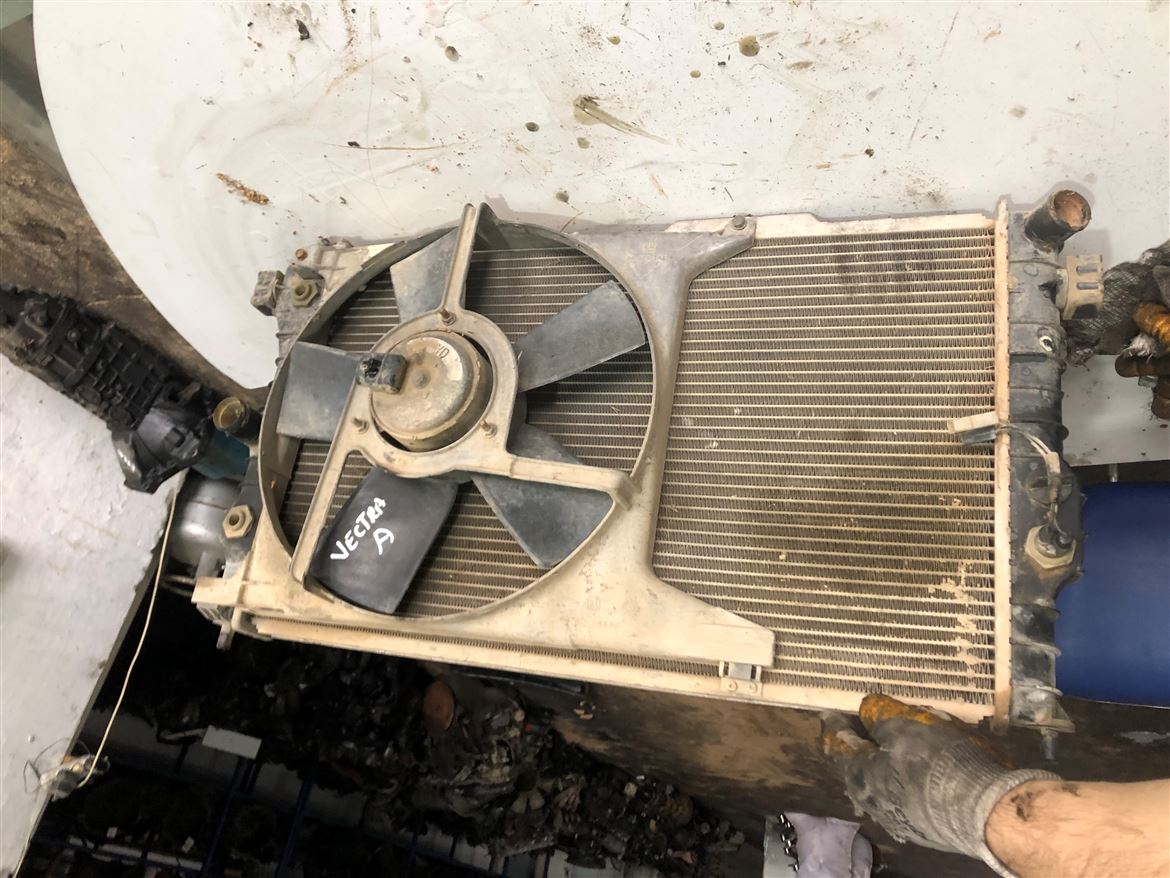 Opel Vectra A Radyatör Fan Motoru