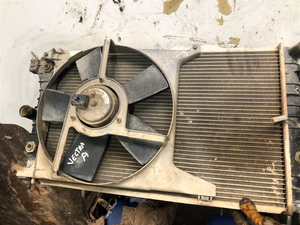 Opel Vectra A Radyatör Fan Motoru