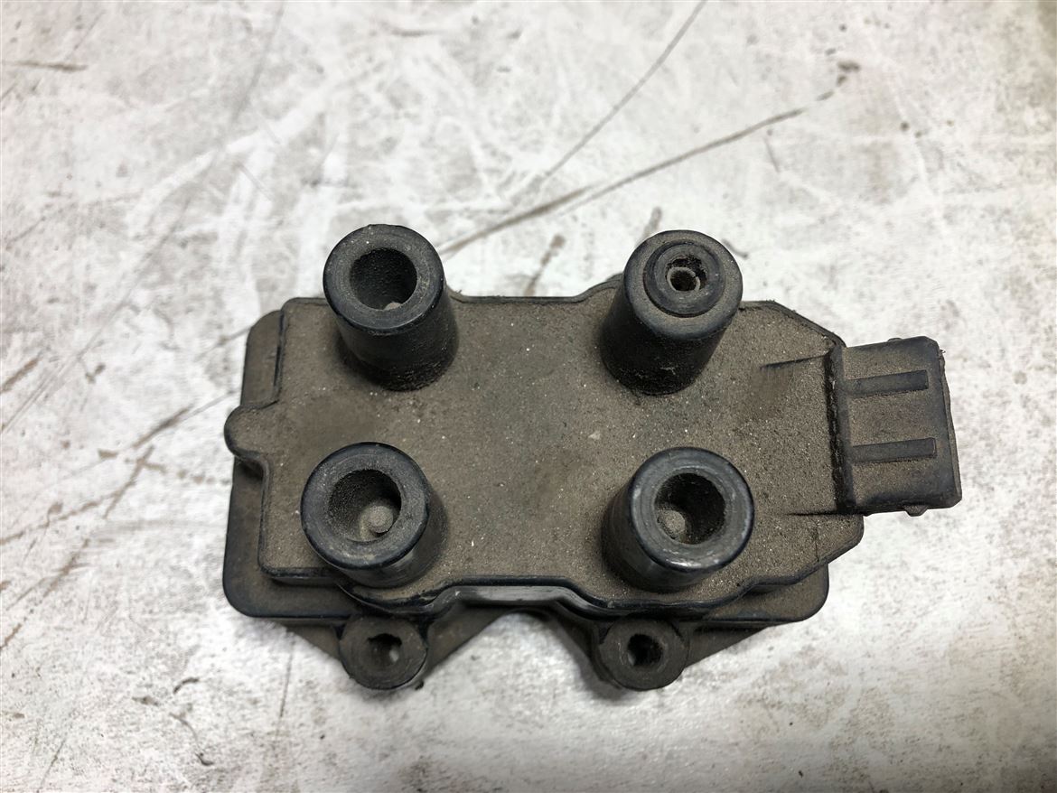 Opel Vectra B 1.8-2.0 1995-2001 Ateşleme Bobini 2526055A