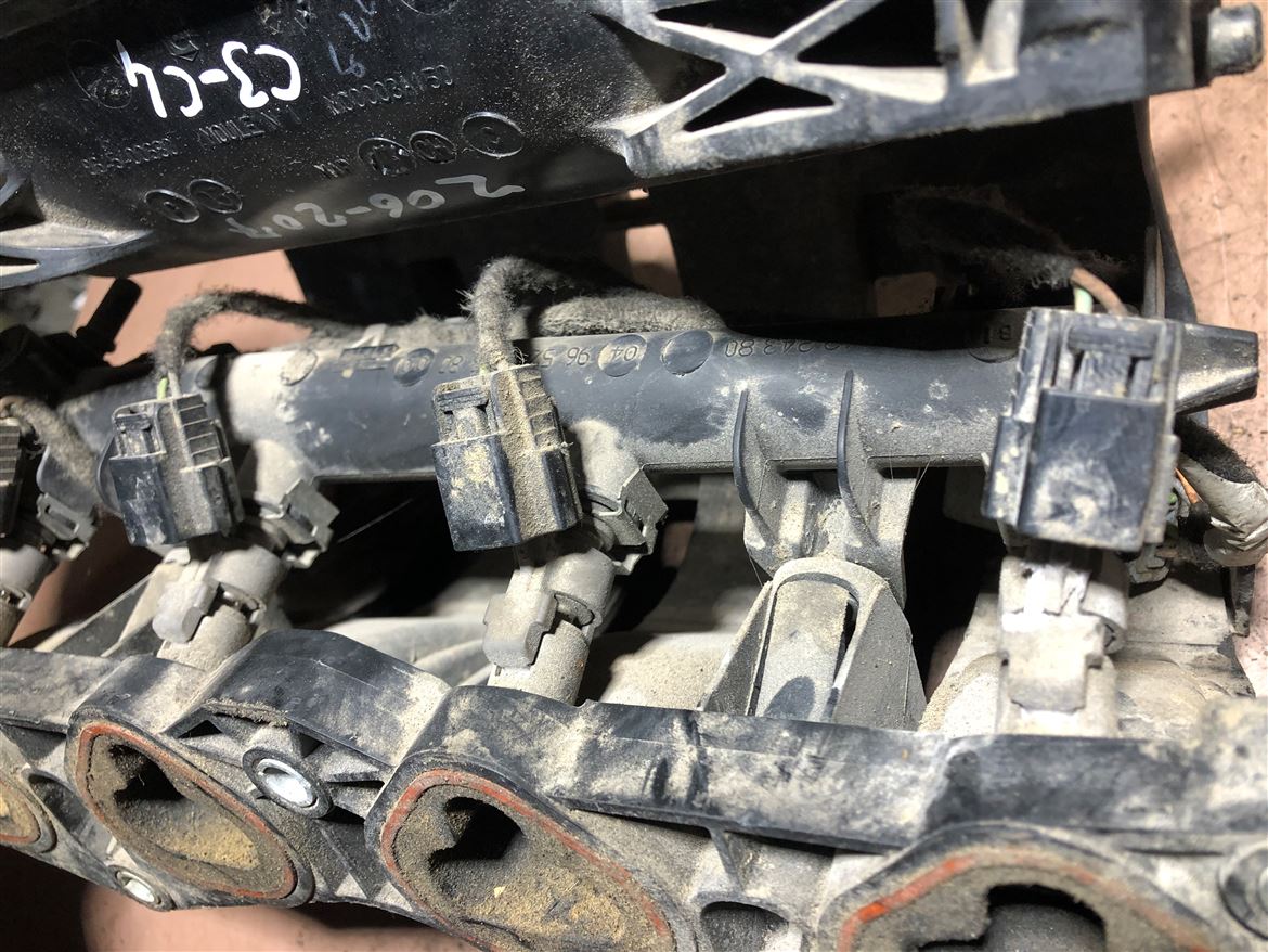 Peugeot 206 207 307 1.4 16V 2003-2012 Enjektör ve Enjektör Kütüğü (9652451580)