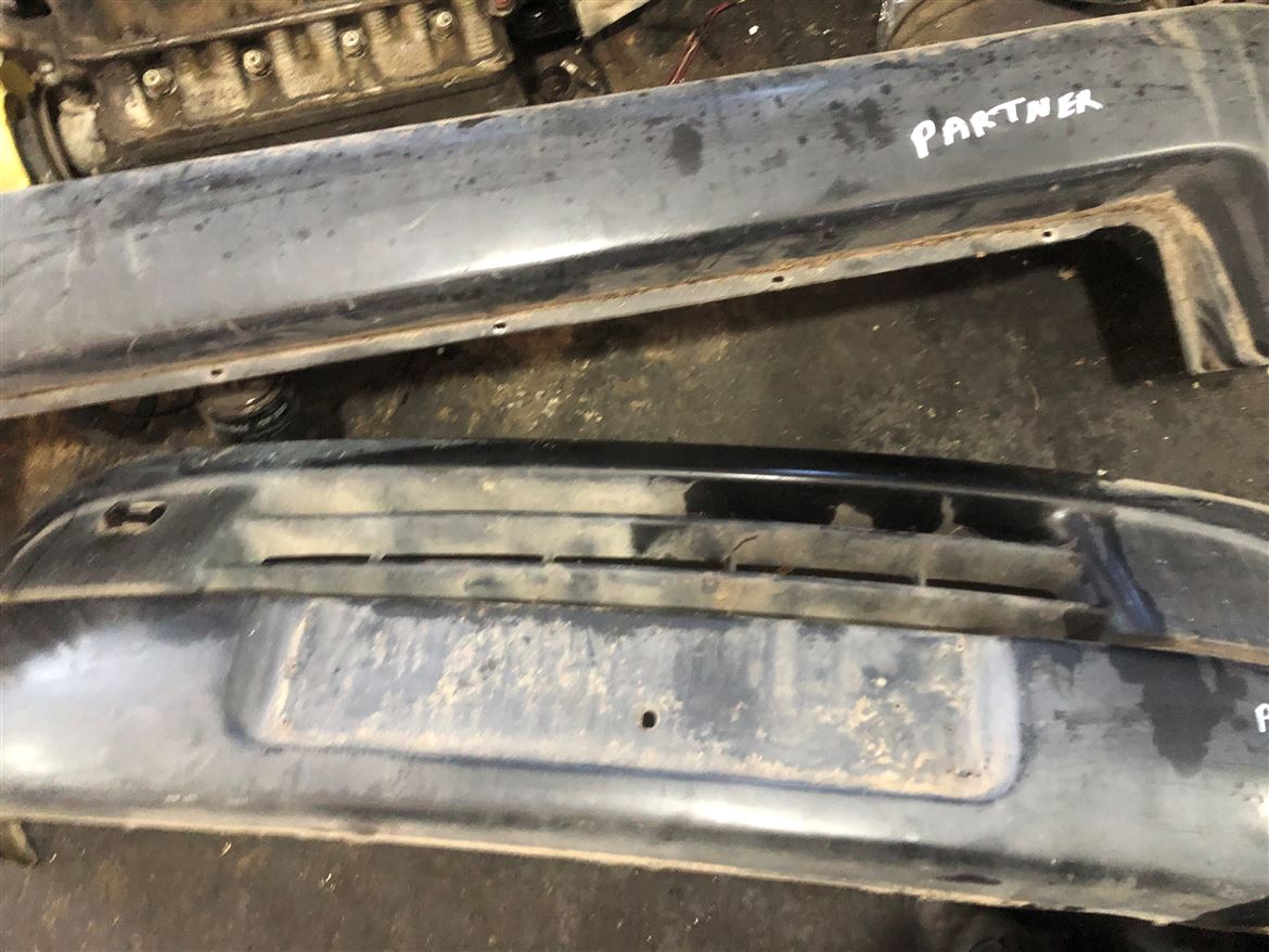 Peugeot Partner 1998-2003 Ön Tampon (2)