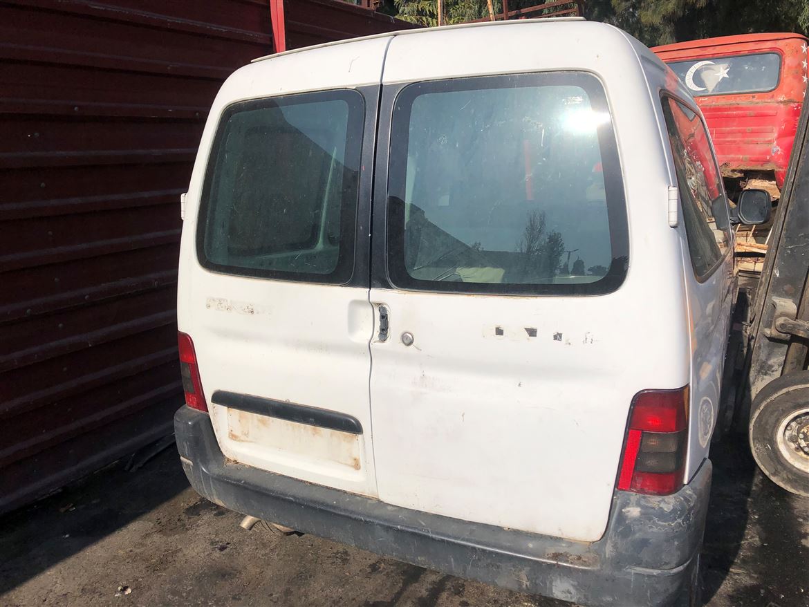 Peugeot Partner 1998-2003 Sol Stop Lambası