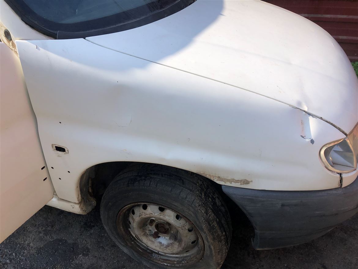 Peugeot Partner 1998-2008 Sağ Ön Çamurluk