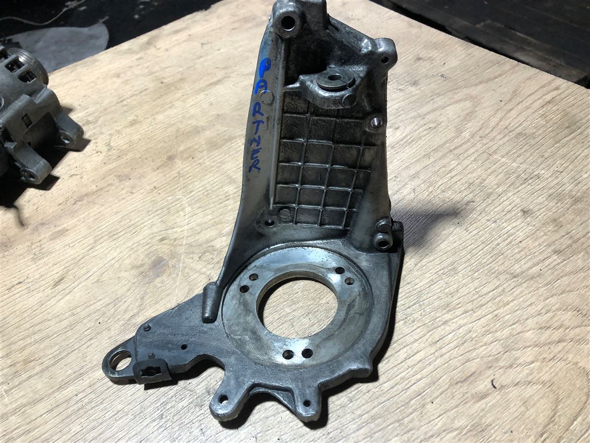 Peugeot Partner Berlingo 1.9 D 1995-2007 Mazot Pompası Bağlantı Ayağı 9625176310