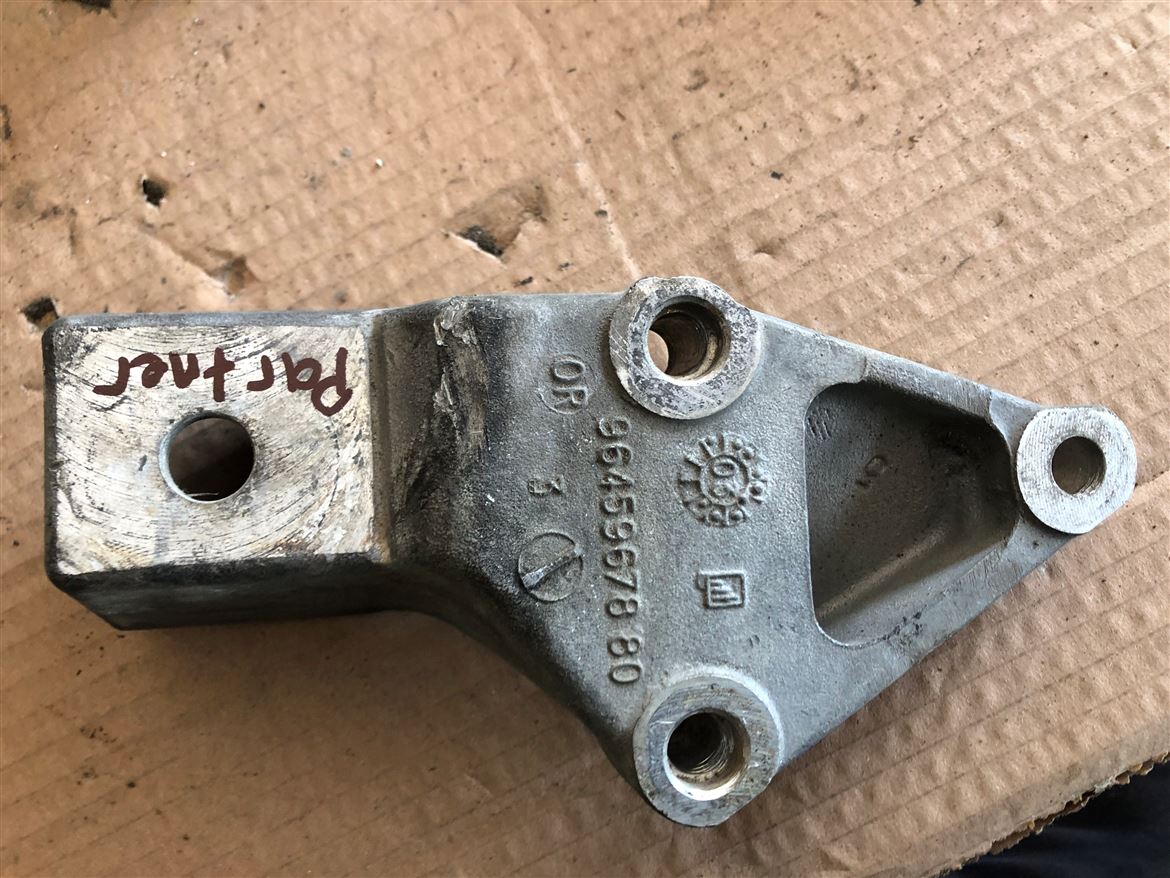 Peugeot Partner Berlingo 1.9 D 1996-2008 Motor Montaj Braketi