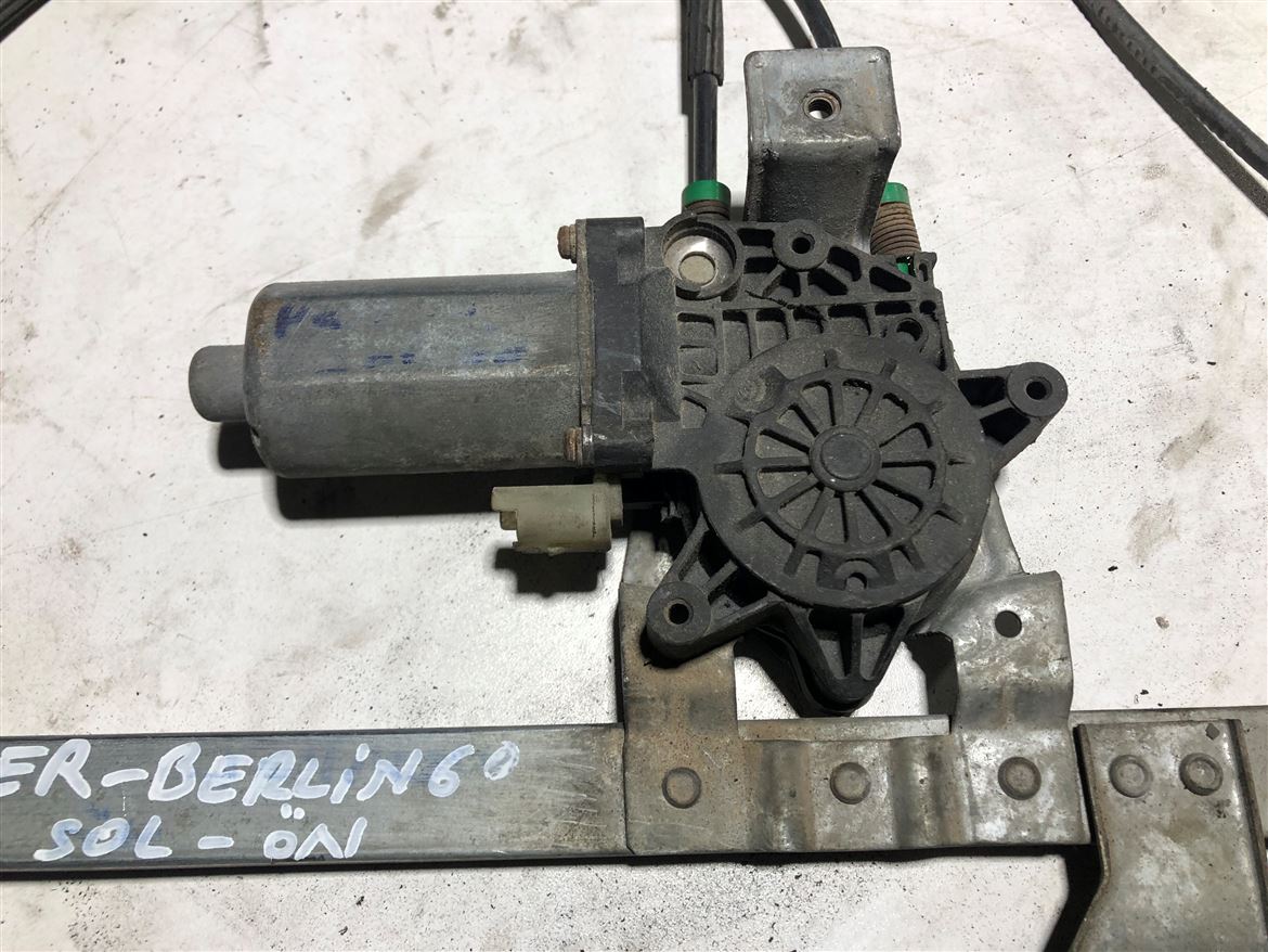 Peugeot Partner Berlingo 1996-2008 Sol Ön Kapı Cam Krikosu
