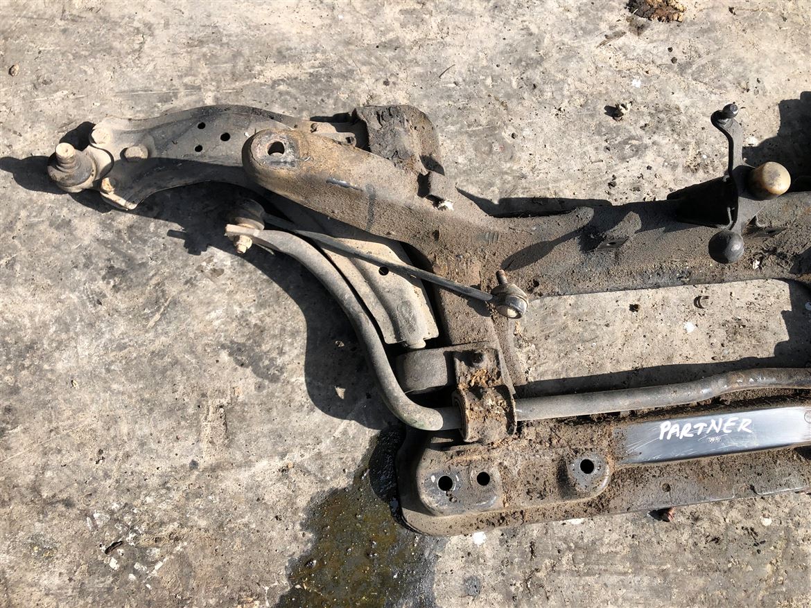 Peugeot Partner Berlingo Xsara 1.9D 1996-2008 Motor Beşiği Alt Travers (2)