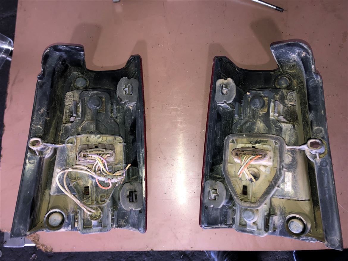 Peugeot PArtner Sağ Sol Stop LAmbası (2)