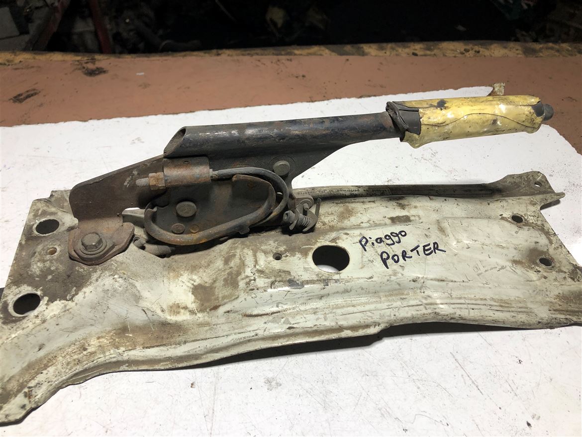 Piaggo Porter El Freni Kolu Tabancası