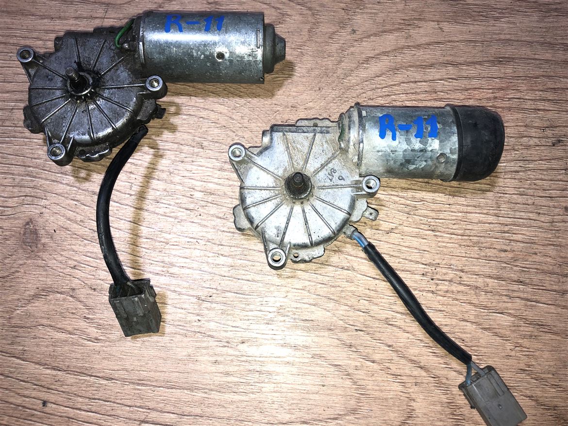 Renault 11 Arka Cam Silecek Motoru (2)