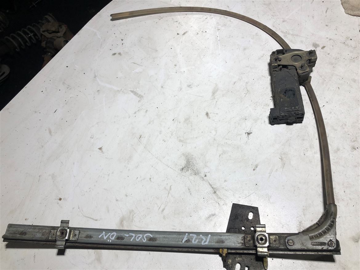 Renault 21 Sol Ön Kapı Cam Krikosu