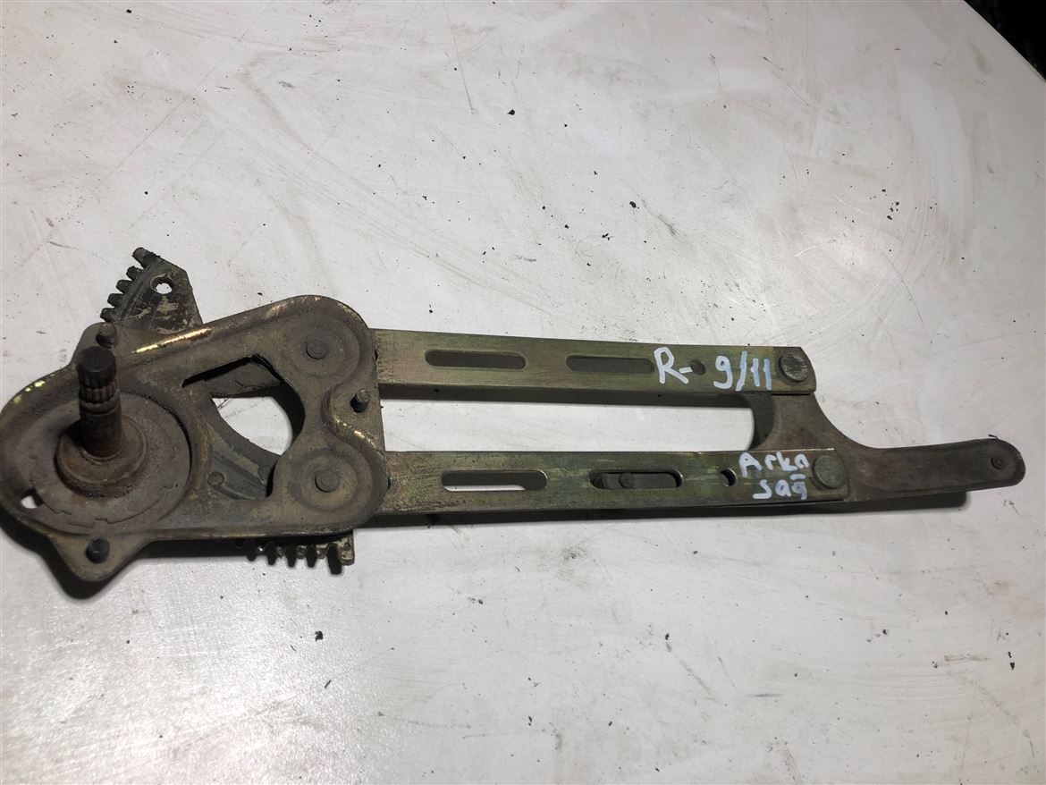 Renault 9-11 Sağ Arka Kapı Cam Krikosu