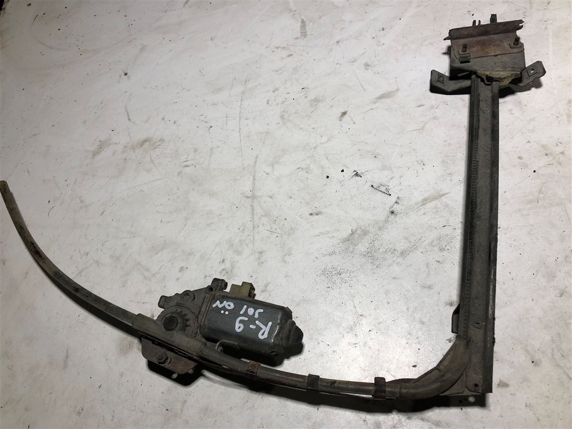 Renault 9-11 Sol Ön Kapı Cam Krikosu