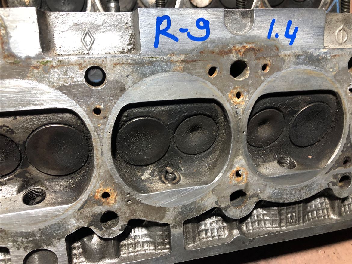 Renault 9 Motor Silindir Kapağı