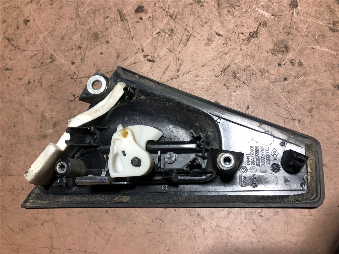 Renault Clio 4 Sol Arka Kapı Dış Açma Kolu (Orjinal)
