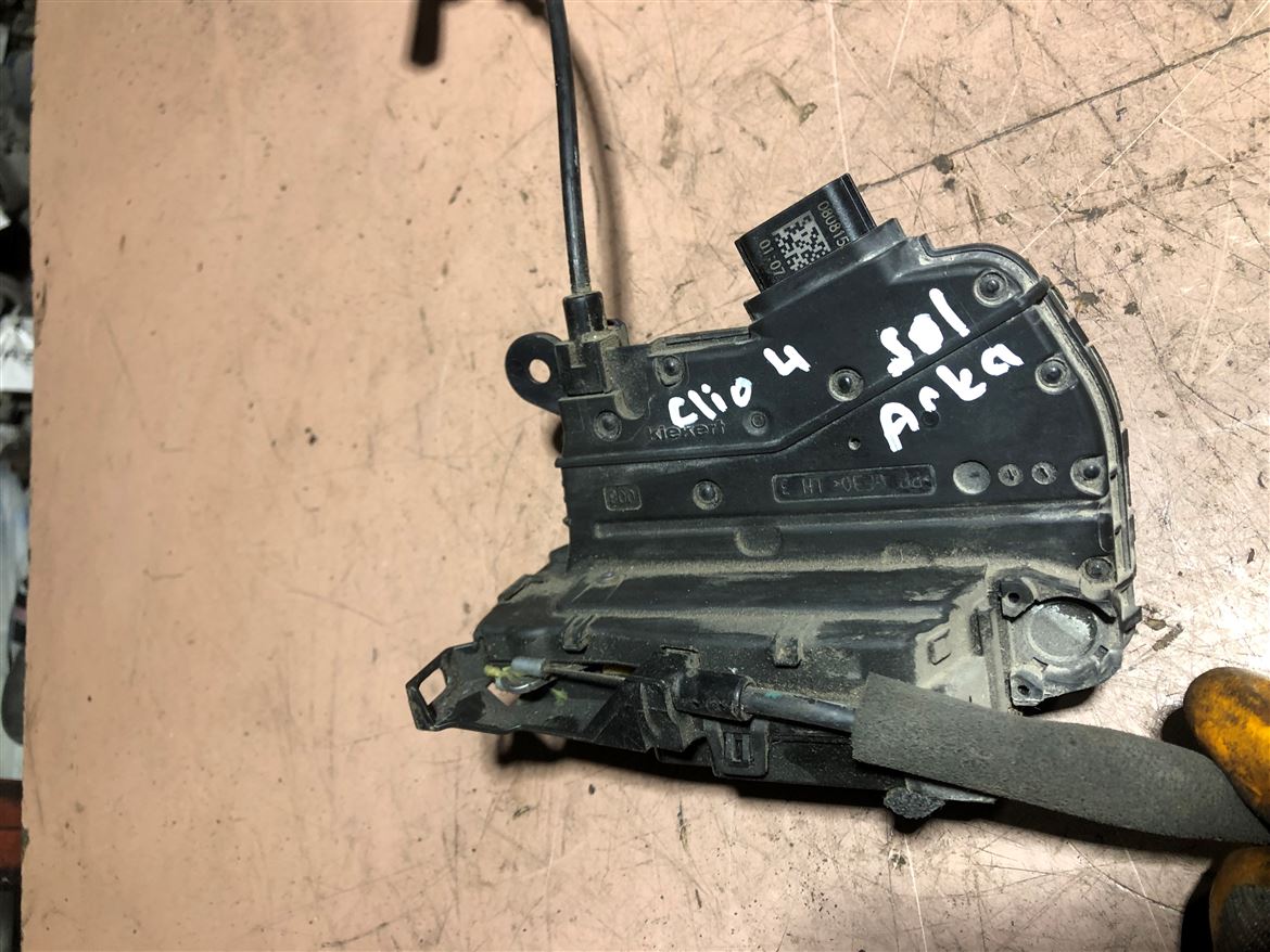Renault Clio 4 Sol Arka Kapı Kilidi (Orj)