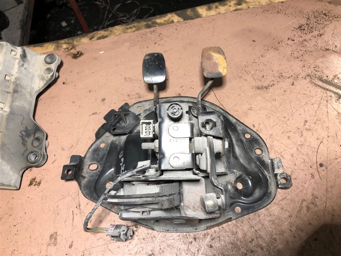 Renault Clio Sport 2001-2005 Fren Debriyaj Pedal Takımı