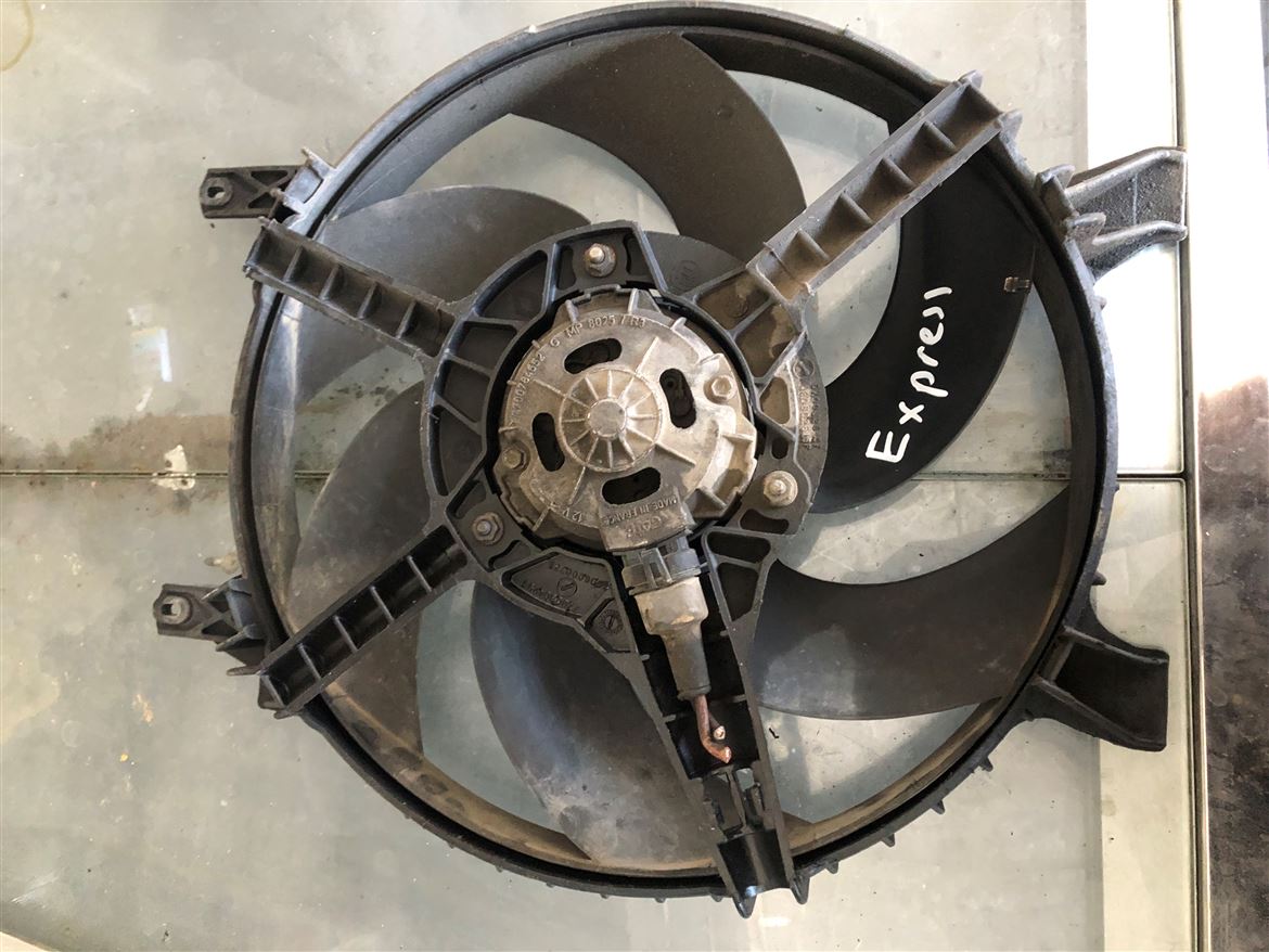 Renault Express 1990-2000 Radyatör Fan Motoru