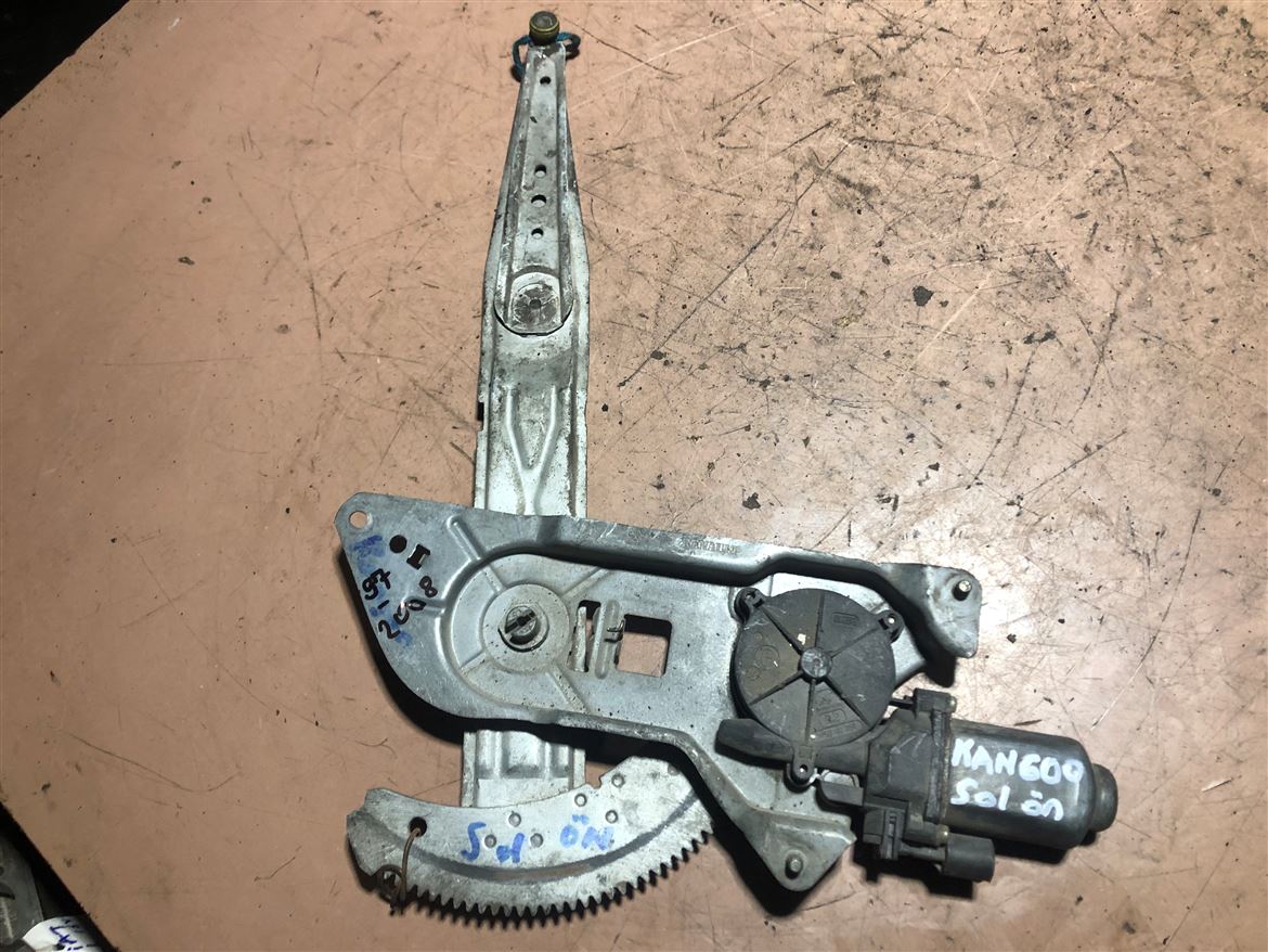 Renault Kangoo 1997-08 Sol Ön Kapı Cam Krikosu