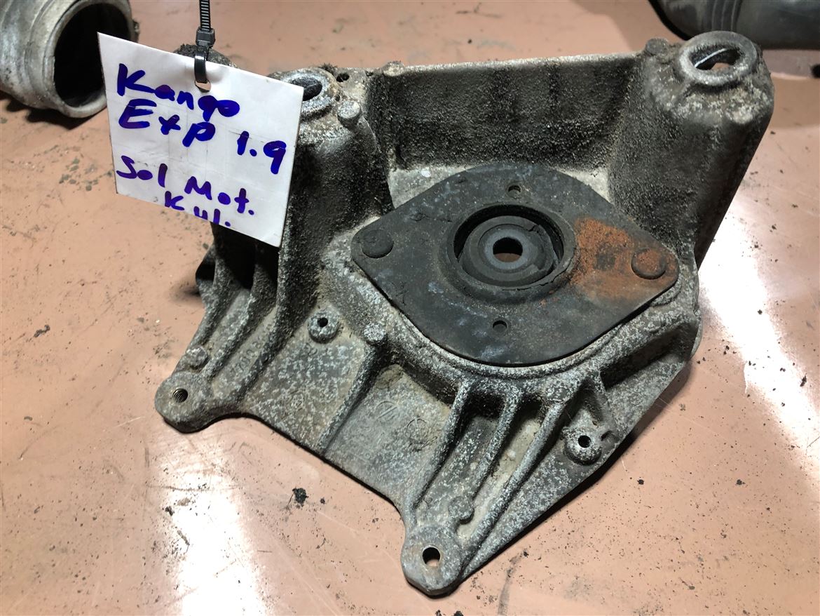 Renault Kangoo Express 1.9 D Sol Motor Kulağı 7700812040