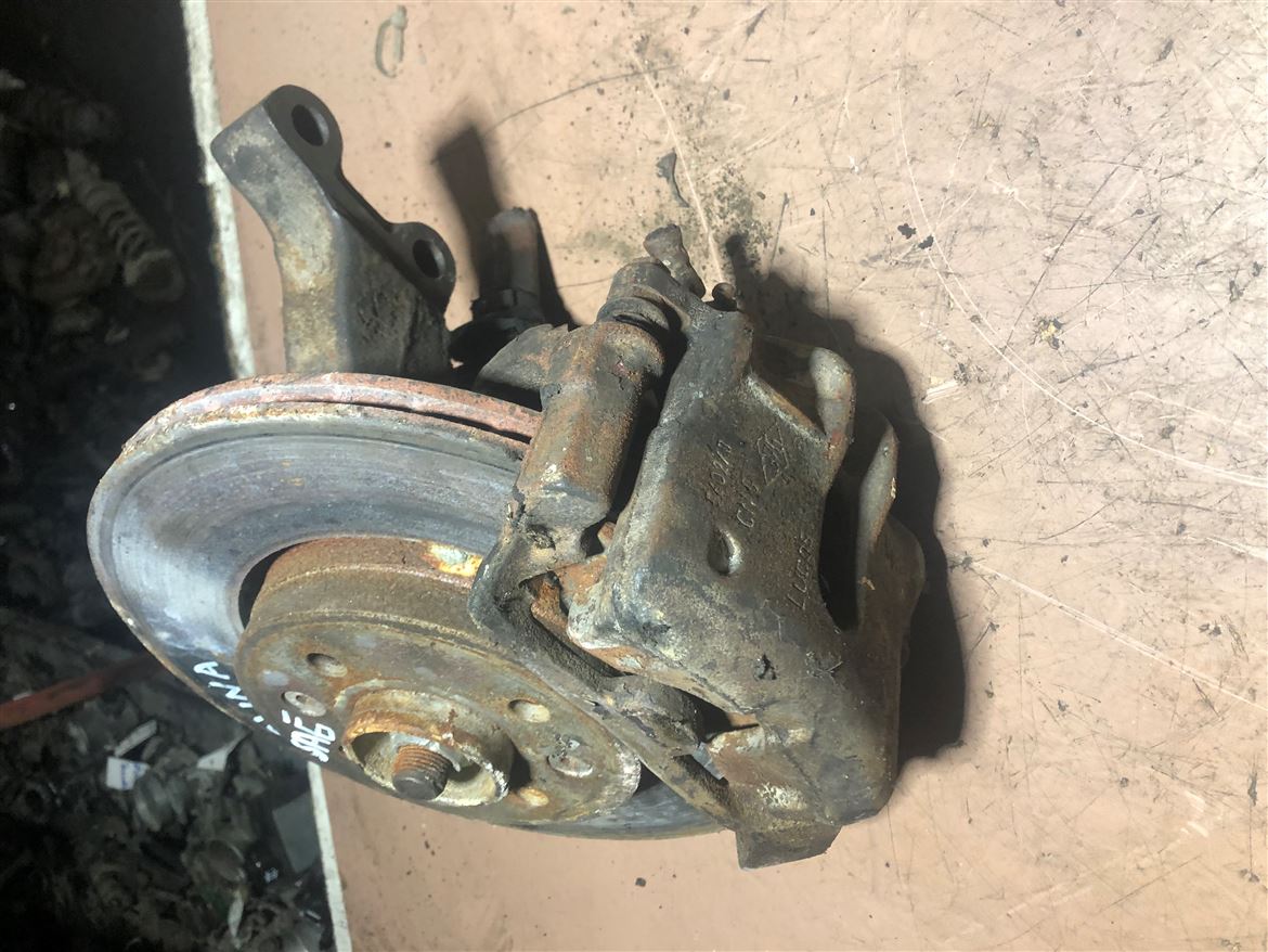 Renault Laguna 1 1994-2001 Sol Aks Taşıyıcı