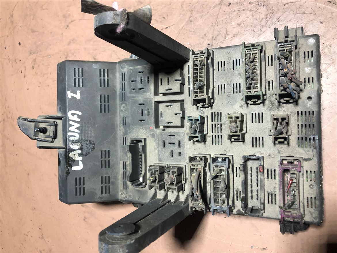 Renault Laguna 1 Sigorta BSİ Kutusu (7700427845-A)