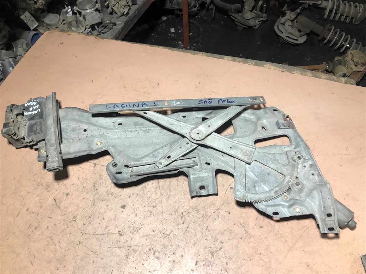Renault Laguna 1994-2001 Sağ Arka Cam Krikosu