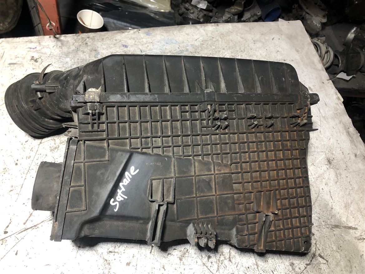 Renault Safrane Hava Filtre Kutusu