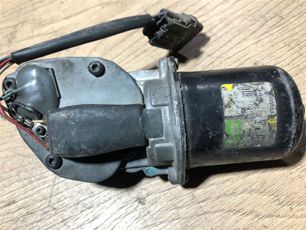 Renault Trafic 2001-14 Ön Cam Silecek Motoru (4)