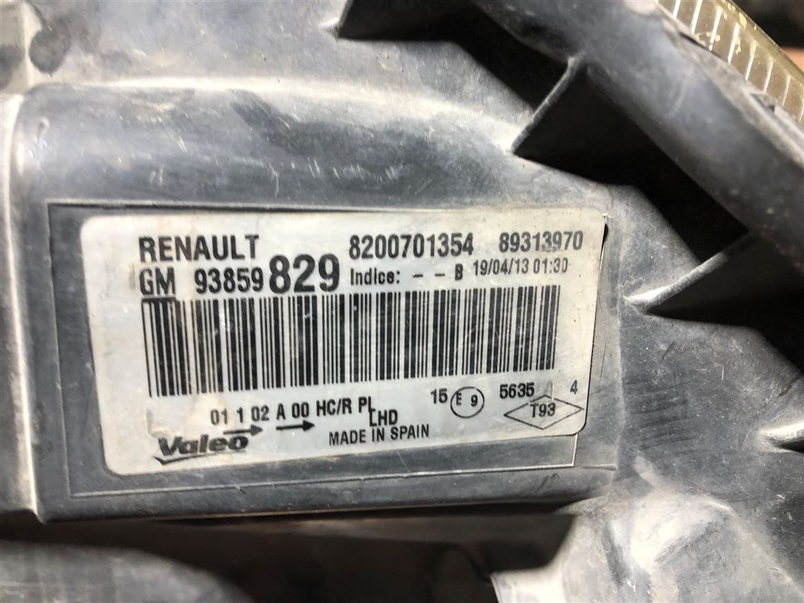 Renault Trafic II Vivaro A 2006-2014 Sol Ön Far