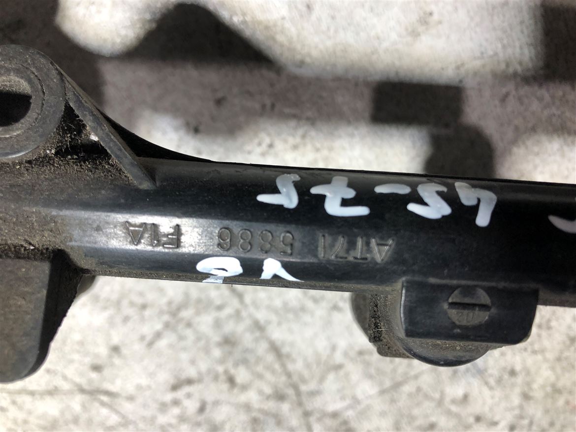 Rover 75 2.0-2.5 V6 Enjektör Kütüğü AT71 5886 F1A