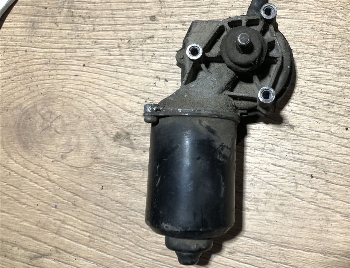 Saab 900-9000 1985-1998 Ön Cam Silecek Motoru (5)