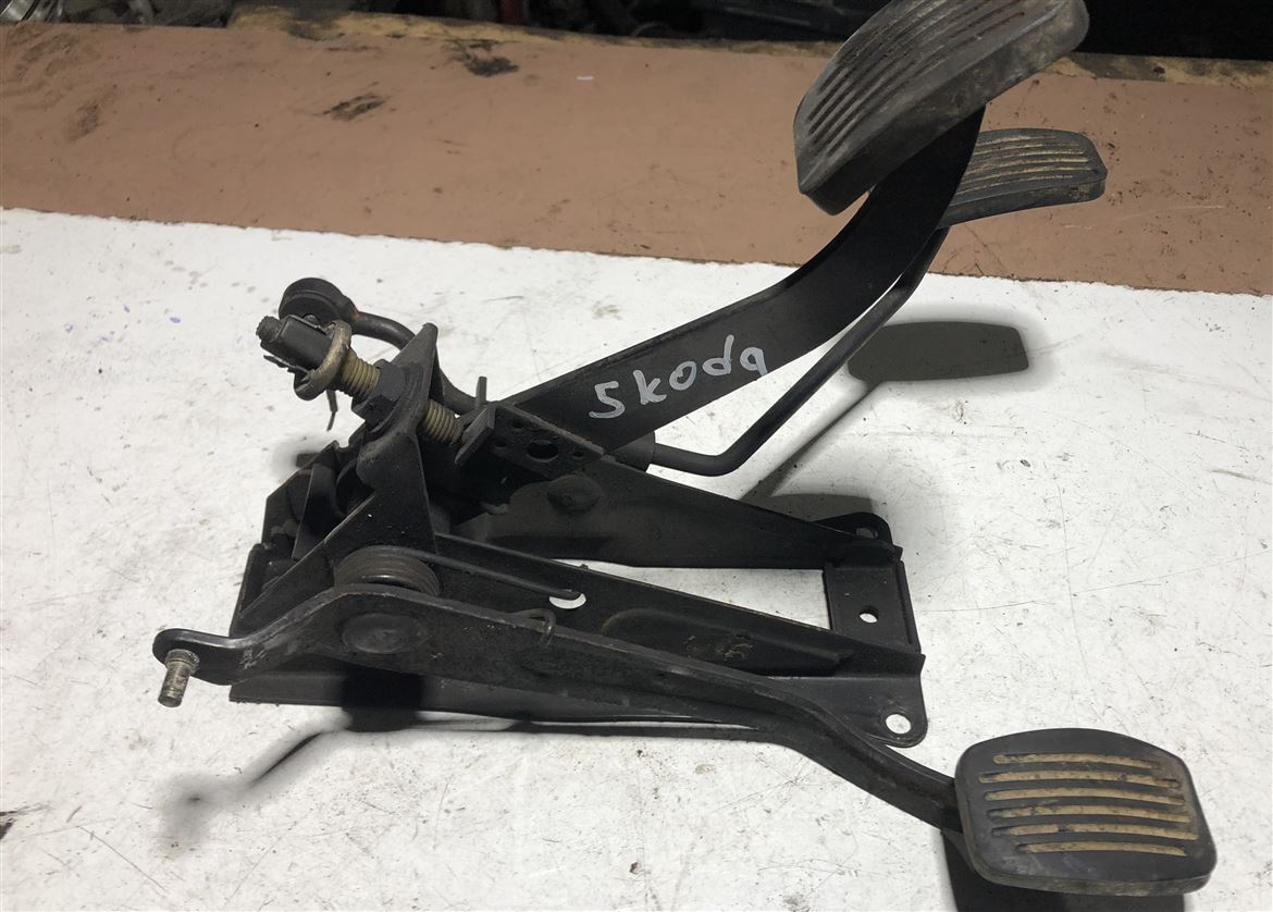 Skoda Felicia Pickup Pedal Seti (Gaz Fren Debriyaj)-2 (2)