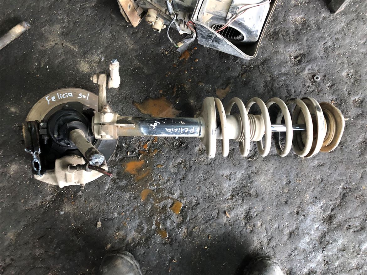 Skoda Felicia Pikup Sol Ön Amortisör Helezon Yayı Porya Taşıyıcı