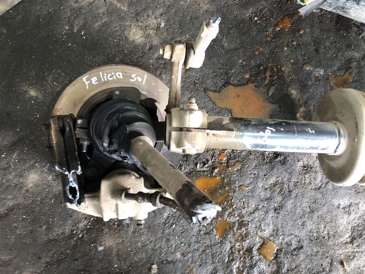 Skoda Felicia Pikup Sol Ön Amortisör Helezon Yayı Porya Taşıyıcı