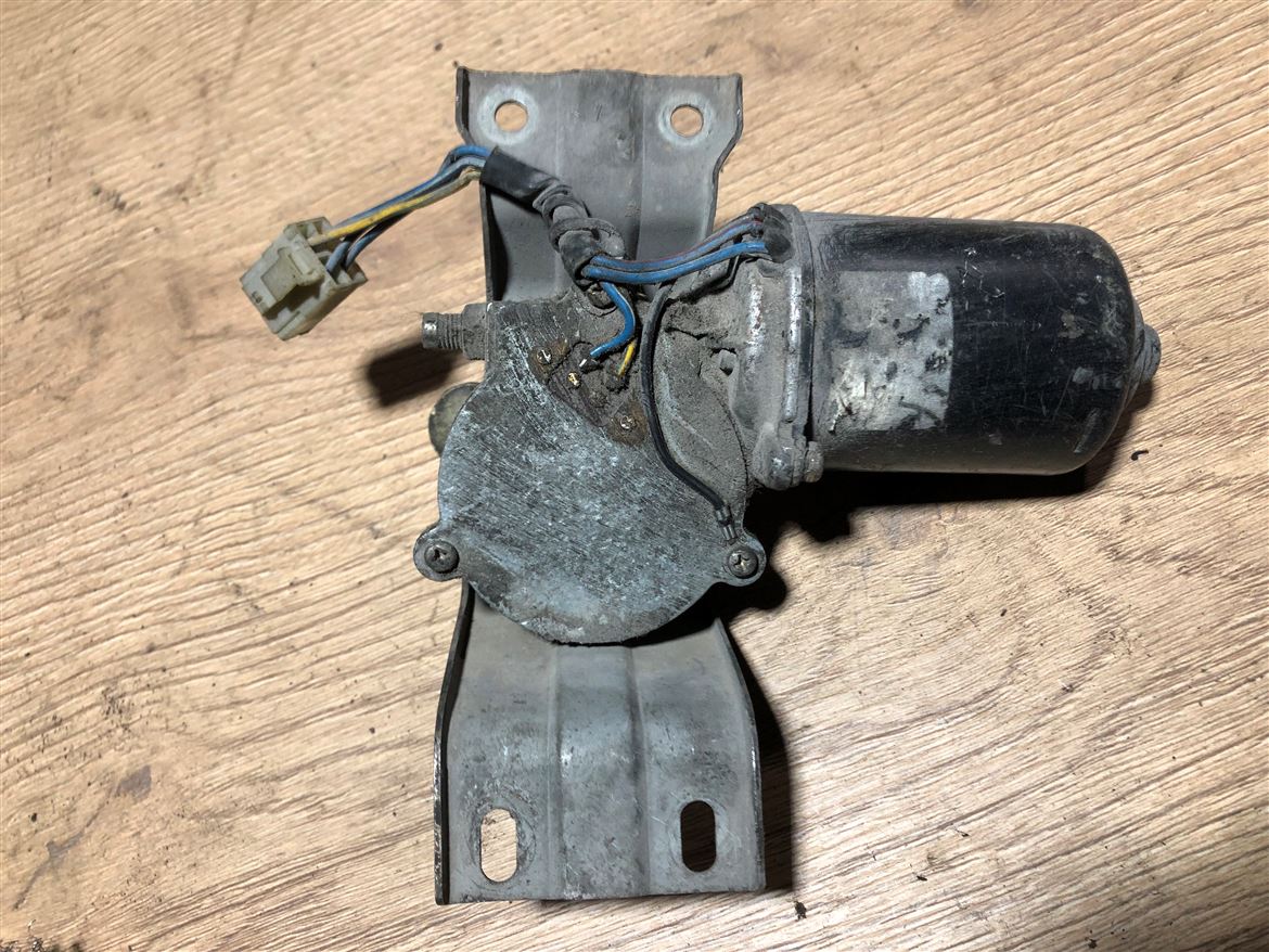 Suzuki Carry Damas 1985-1999 Ön Cam Silecek Motoru