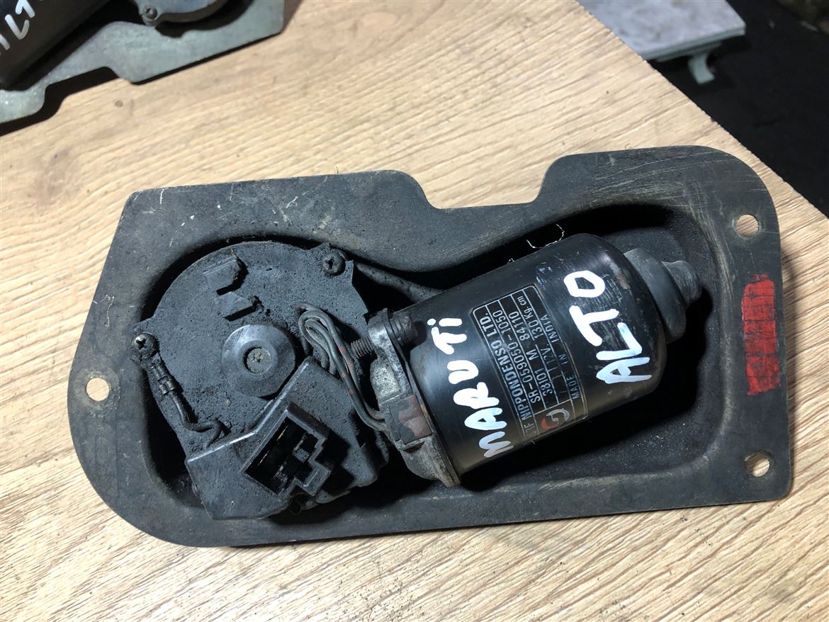 Suzuki Maruti Alto Ön Cam Silecek Motoru