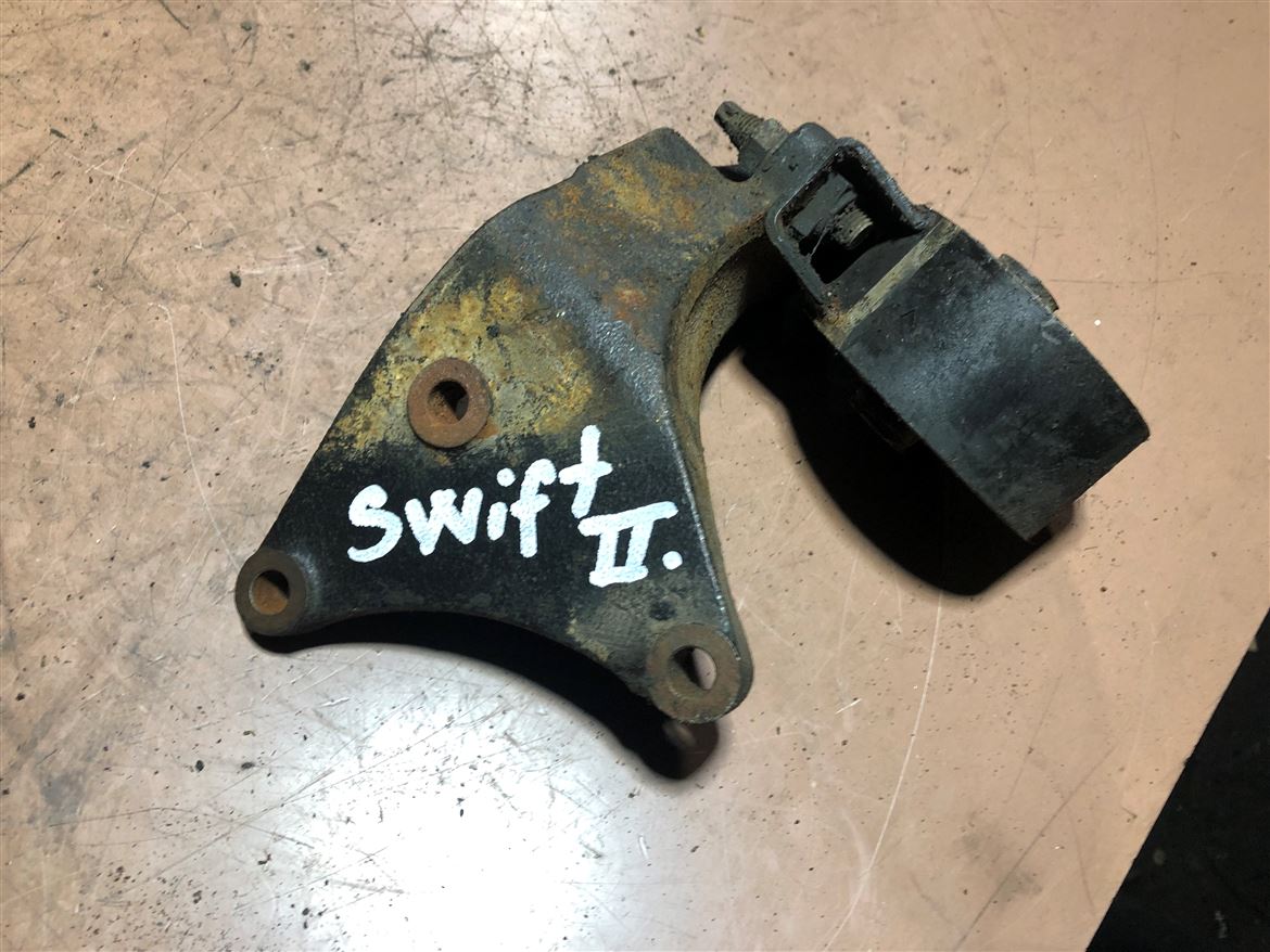 Suzuki Swift 1990-2000 Şanzıman Takozu Braketi