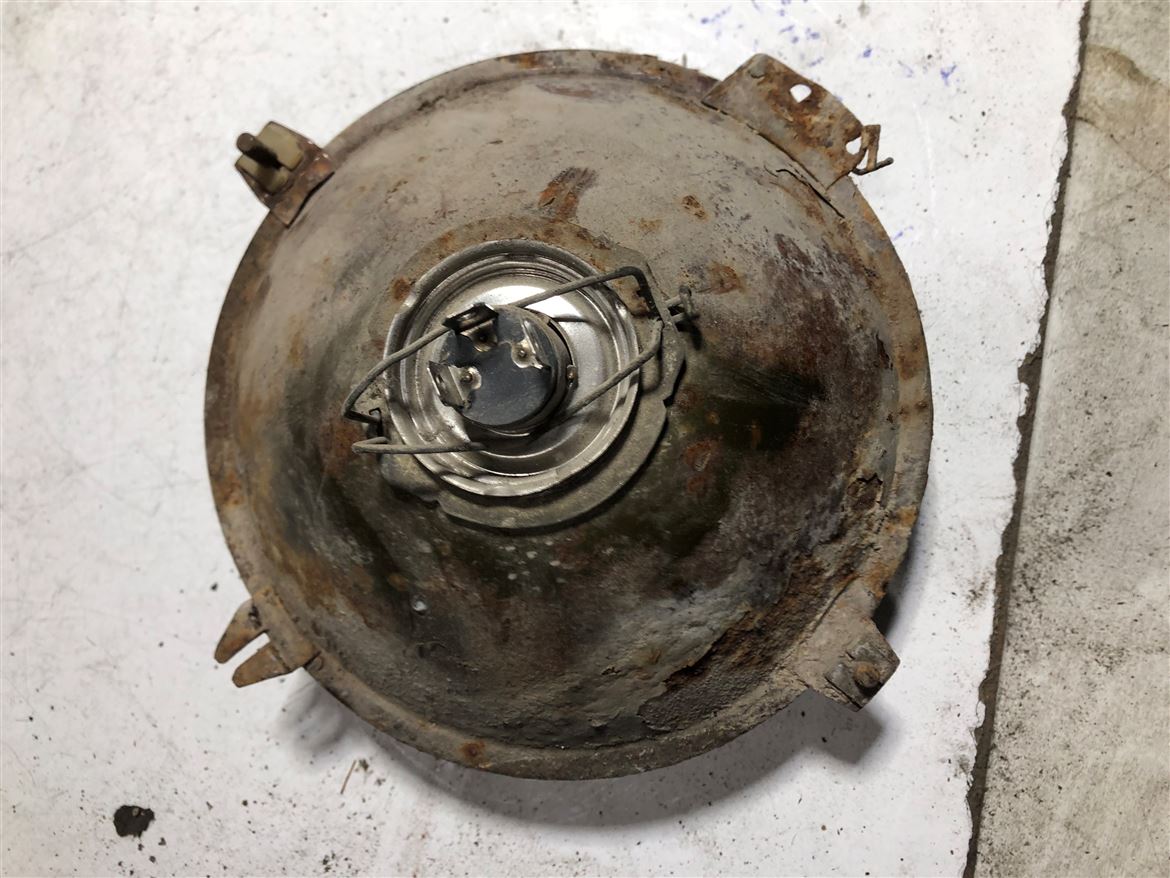 Tofaş Murat 124 Carello Ön Far