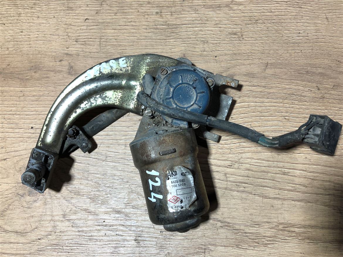 Tofaş Murat 124 Serçe Ön Cam Silecek Motoru (MAKO)
