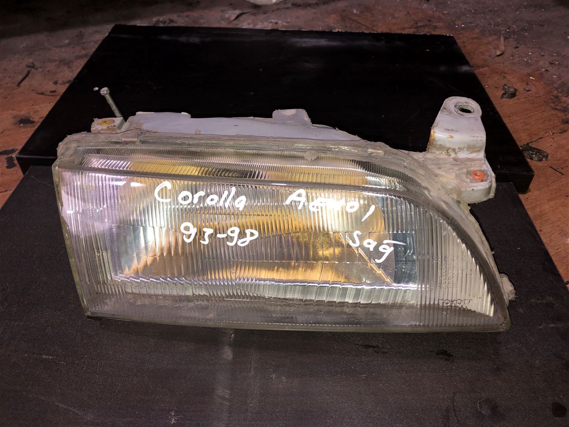 Toyota Corolla (AE101) 1993-1998 Sağ Ön Far (Efsane Kasa)